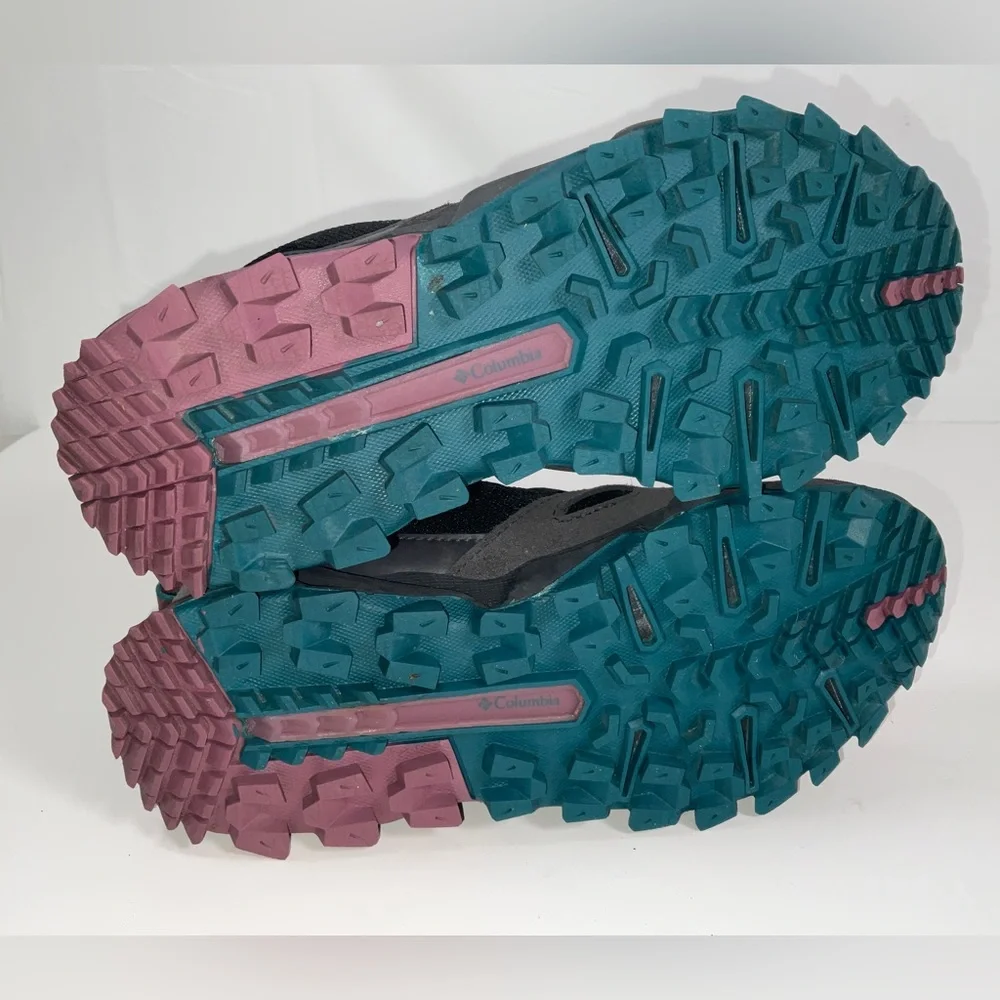 Women’s Columbia IVO Trail Waterproof Hiking Shoes Black & Mauve - Size‎ 5